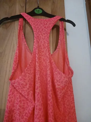 Camiseta deportiva H&M estampado animal