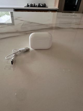 Auriculares Inalámbricos Blancos con Estuche