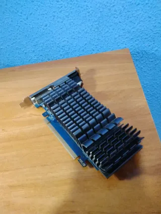 Tarjeta Gráfica ASUS Nvidia 2GB PCI Express HDMI