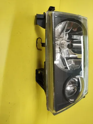 FARO DELANTERO DERECHO NISSAN TERRANO II