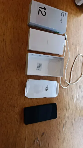 Oppo Reno12 FS 5G 12GB 512GB, con garanzia di 18 mesi