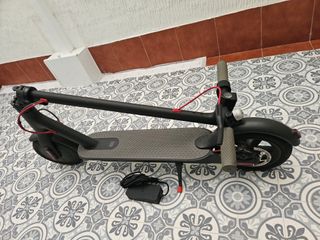 Xiaomi Mi Electric Scooter M365