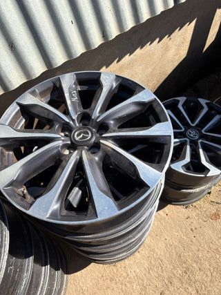 Llantas Mazda y Toyota