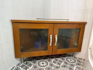 Mueble de rincón madera y cristal