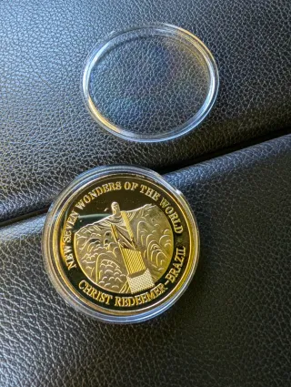 Moneda Cristo Redentor Baño oro.