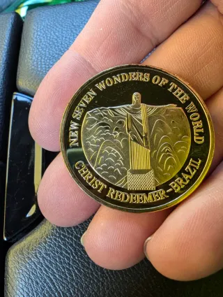 Moneda Cristo Redentor Baño oro.