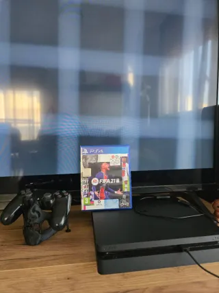 Consola Sony PS4 Slim 1TB Negra