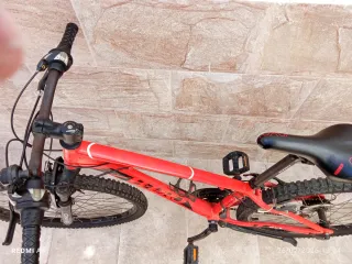 Bicicleta de Montaña Roja