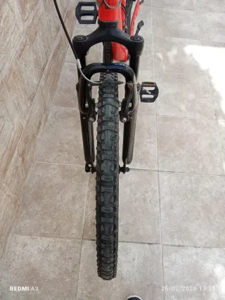Bicicleta de Montaña Roja