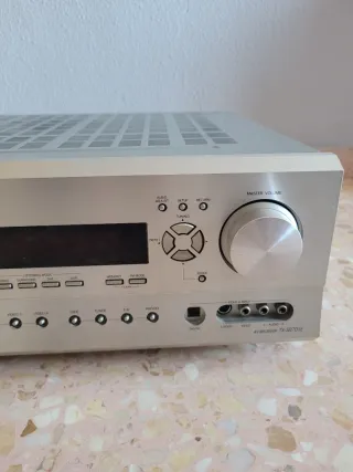 Amplificador Onkyo TX-SR701E