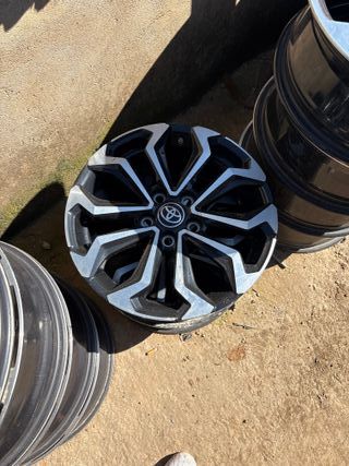 Llantas Toyota