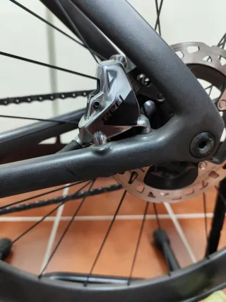 Manetas SRAM RED AXS y pinzas freno