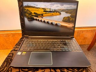 Acer Predator Helios 300 1660ti Gaming Laptop