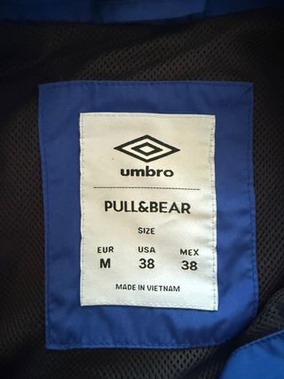 Cortavientos Umbro Azul y Negro