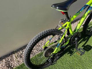 Bicicleta Rockrider ST500 20” con suspension delan