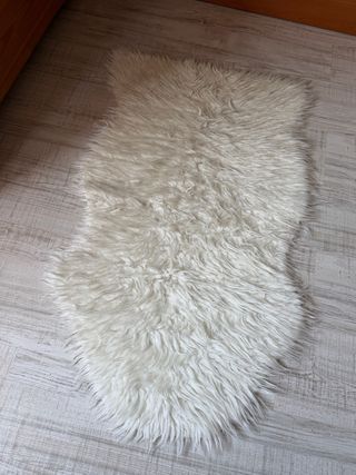 Alfombras de lana blanca para cama