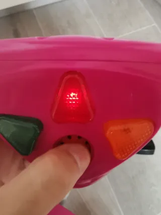 Triciclo infantil rosa con pedales