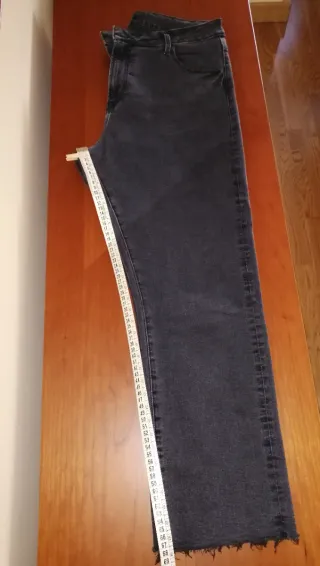 PANTALÓN VAQUERO CORTE RECTO MUJER