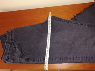 PANTALÓN VAQUERO CORTE RECTO MUJER