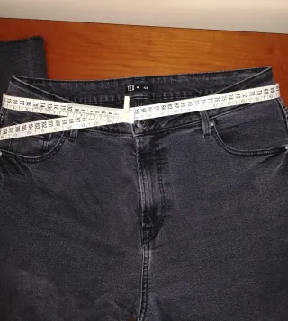 PANTALÓN VAQUERO CORTE RECTO MUJER