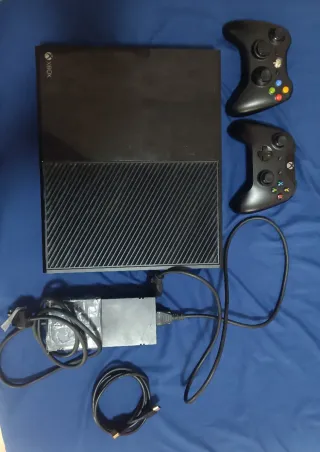 Xbox One + GTA 5 Premium Edition