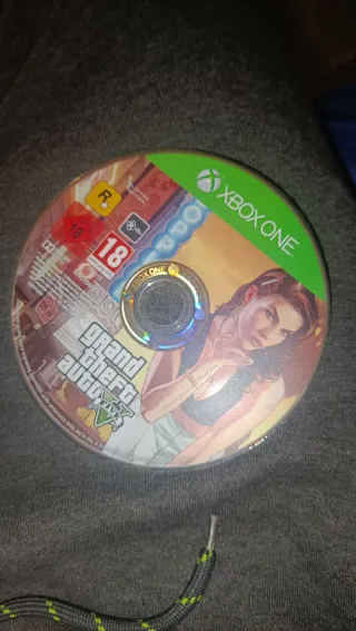 Xbox One + GTA 5 Premium Edition