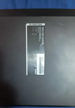 Xbox One + GTA 5 Premium Edition