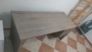 Escritorio madera y cajones