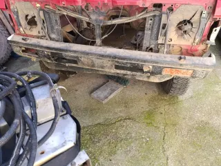 PARAGOLPES NISSAN TERRANO 1