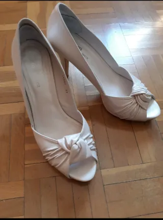 Zapatos blancos piel Gloria Ortiz Talla 39