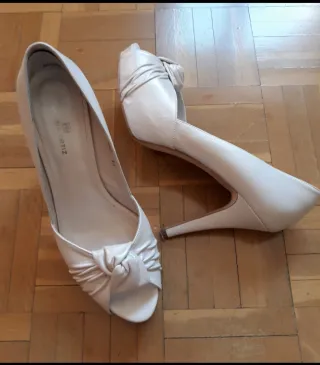 Zapatos blancos piel Gloria Ortiz Talla 39