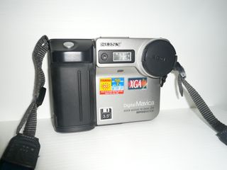 Cámara Sony Mavica MVC-FD81