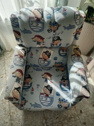 Sillón infantil estampado piratas