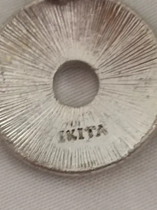 Pendientes firmados IKITA dorados y verdes