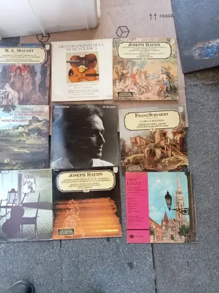 Vinilos unos 70! precio monto 150€! Antiguos Beat