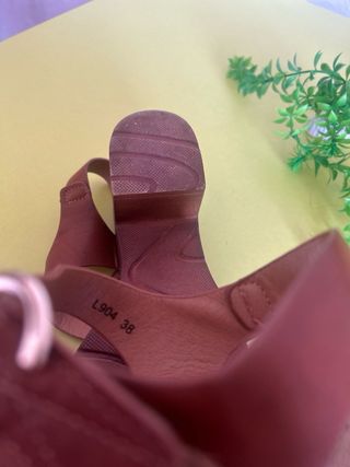 Tacones Marrón y Plateado Talla 38