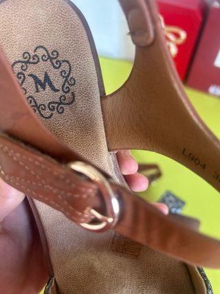 Tacones Marrón y Plateado Talla 38