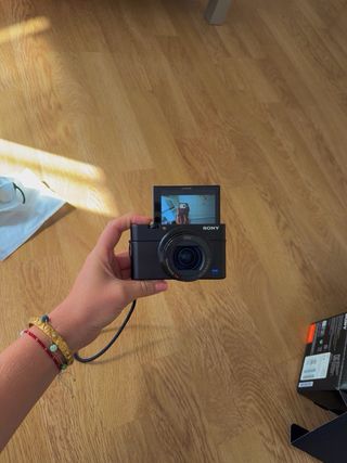Cámara digital. Sony RX100 III. NUEVA.