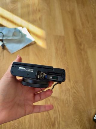 Cámara digital. Sony RX100 III. NUEVA.