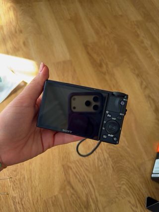 Cámara digital. Sony RX100 III. NUEVA.