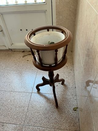 Macetero de pie clásico madera x4