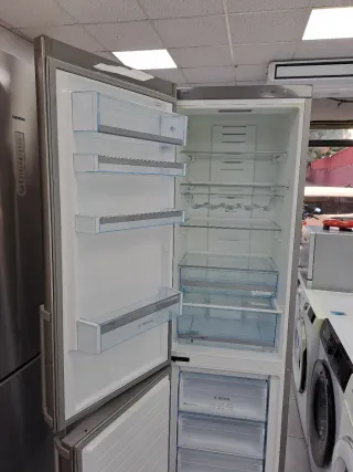 ◇Nevera marca bosch 2.centímetros combi◇
