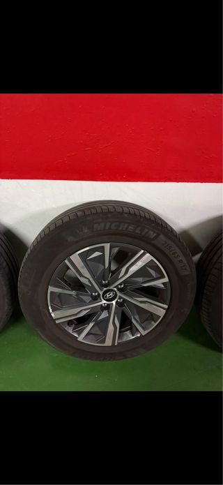 Llantas Hyundai Tucson con Neumáticos 215/65 R17