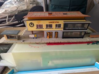 Tren antiguo de vapor con sus correspondientes vía