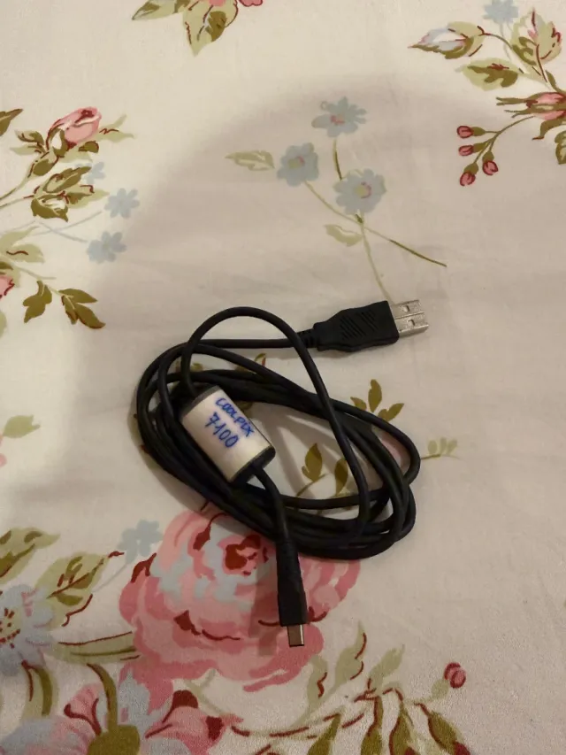 Cámara Nikon D5100 Negra + Accesorios