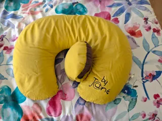 Cojín de lactancia Jané amarillo