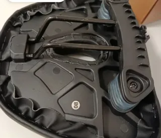 Sillín bici ergonómico negro