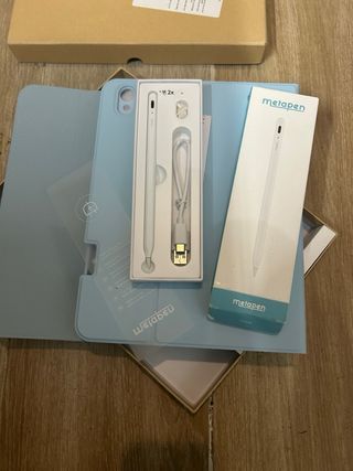 FUNDA TECLADO IPAD A16 11Gen 2025 + Metapen A8