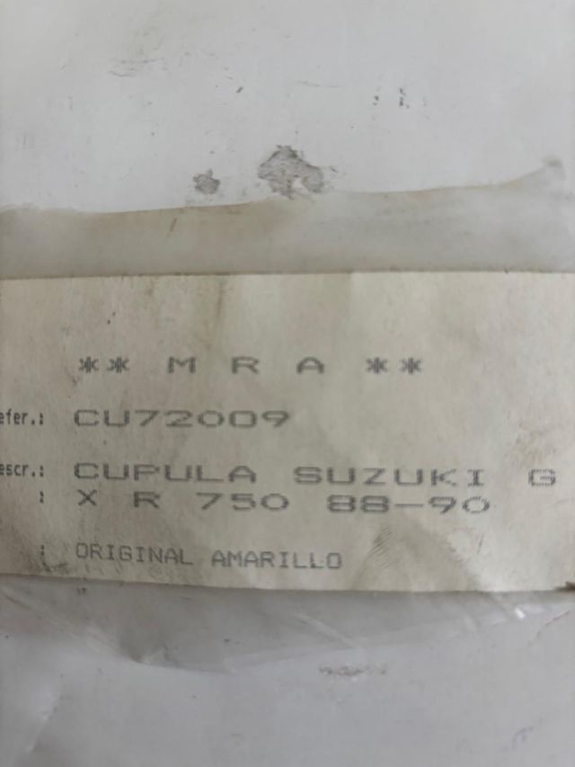 Parabrisas MRA Suzuki GSXR 750 Amarillo