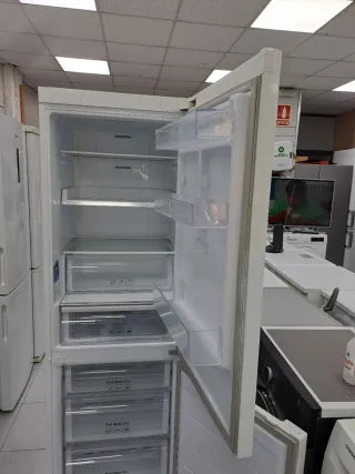 ◇Nevera marca Samsung 185.centímetros combi◇
